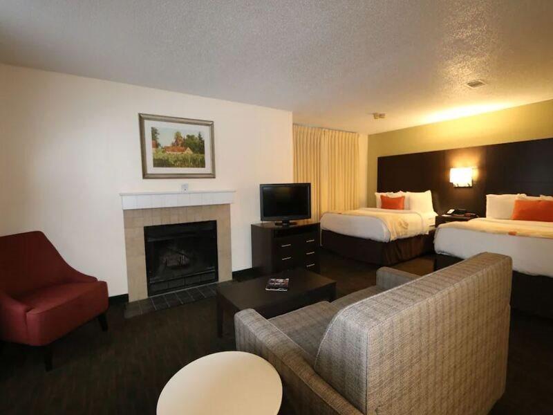 Fairbridge Inn & Suites - Akron Copley Township - West Εξωτερικό φωτογραφία