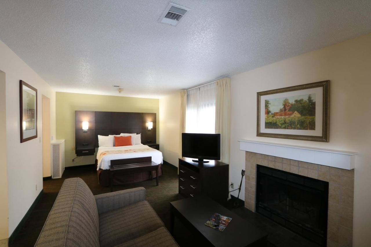 Fairbridge Inn & Suites - Akron Copley Township - West Δωμάτιο φωτογραφία